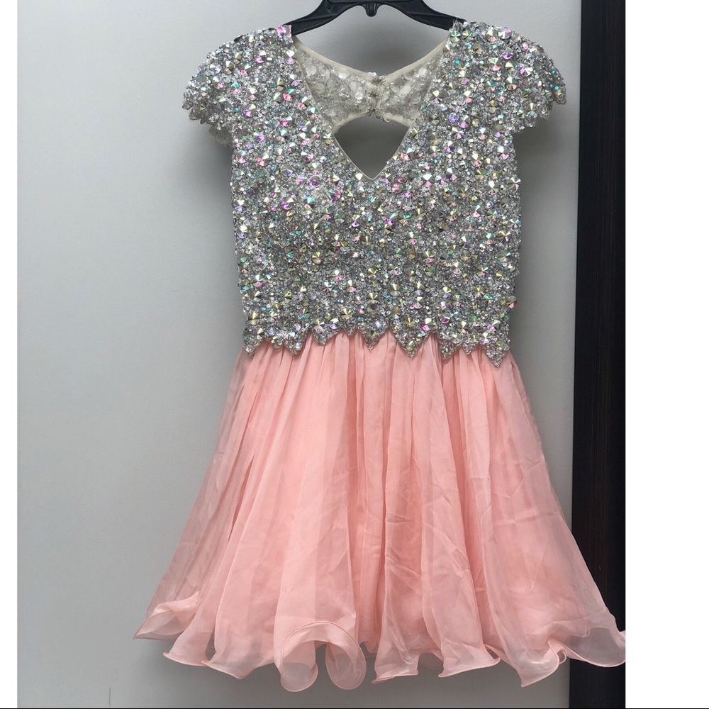 Beautiful pink formal/prom dress